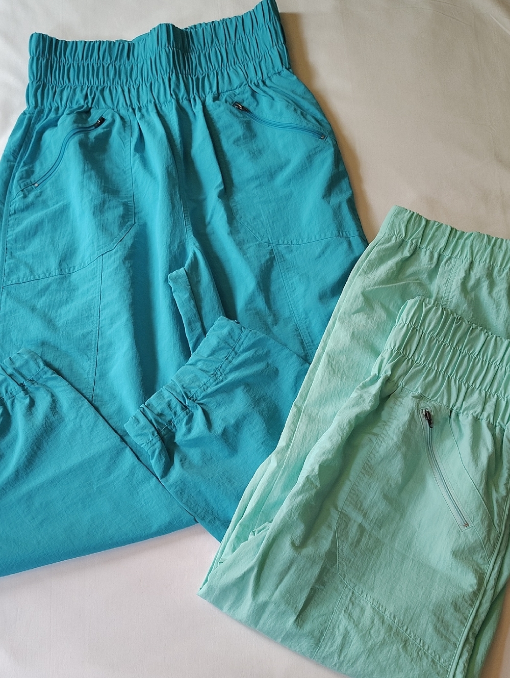 Zenana Outfitters Windbreaker Joggers in Teal and Mint NWOT Large Set Of 2